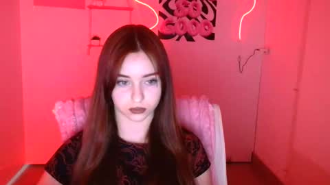 Snapshot of missmiamiss chatting on 11-24-25, 06:40 Mia online show from 11-24-25, 06:40