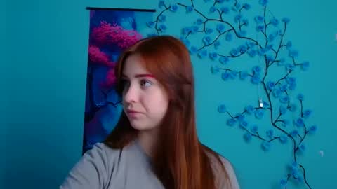 Snapshot of missmiamiss chatting on 11-25-25, 12:16 Mia online show from 11-25-25, 12:16