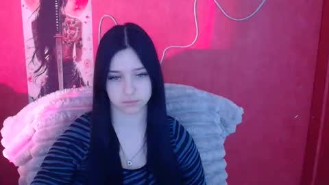 Snapshot of missmiamiss chatting on 03-07-26, 06:21 Mia online show from 03-07-26, 06:21