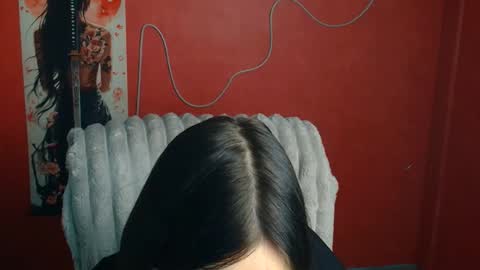 Mia online show from 04-30-26, 12:11