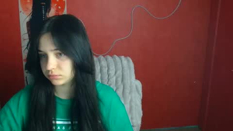 Snapshot of missmiamiss chatting on 05-01-26, 11:37 Mia online show from 05-01-26, 11:37