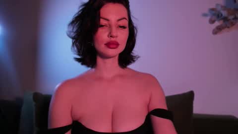   online show from 10-19-25, 09:43