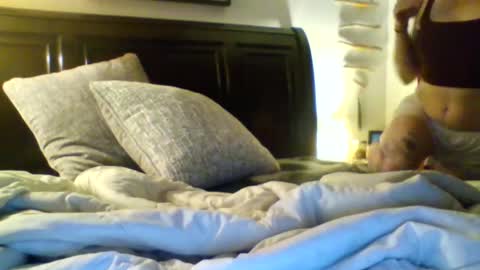 Snapshot of missmoonmagic13 chatting on 06-11-26, 08:34 Maxxx online show from 06-11-26, 08:34