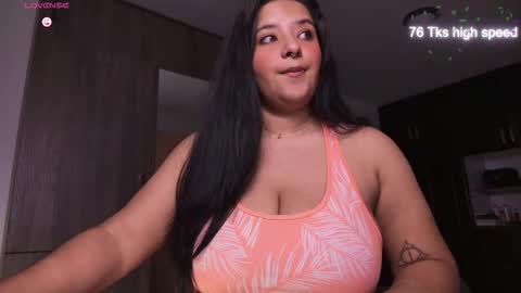 Snapshot of missmoonn chatting on 12-14-25, 03:23 MissMoon online show from 12-14-25, 03:23