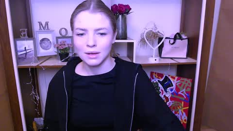 Olivia online show from 12-24-24, 08:11