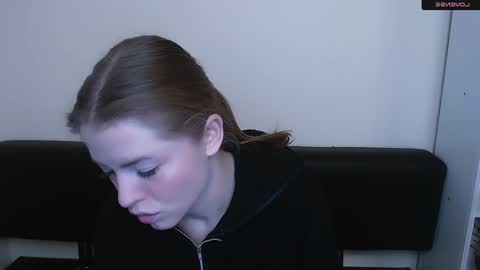 Olivia online show from 01-03-25, 07:49