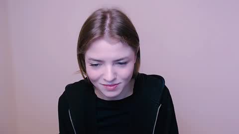 Olivia online show from 01-04-25, 12:38