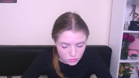 Olivia online show from 02-14-25, 11:21