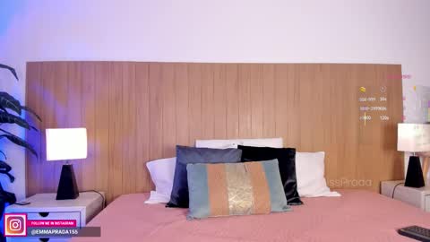 Snapshot of missprada chatting on 10-24-25, 12:01 Emma Prada online show from 10-24-25, 12:01