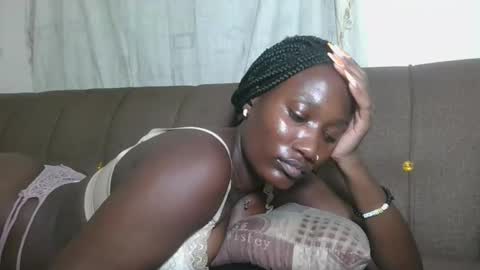 pretty gal online show from 10-30-25, 11:49