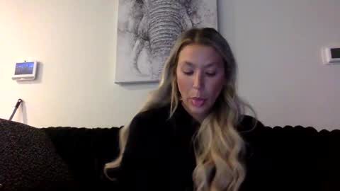 Alyssa online show from 04-21-26, 12:12