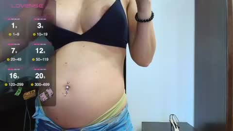 Olivia FOLLOW ME TO GET   Thumb UP me please its important   online show from 06-30-26, 07:31