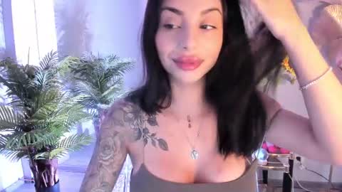 Sienna online show from 06-21-26, 05:32