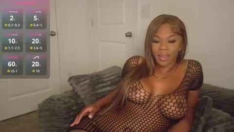 MissSiennaLuxe online show from 05-10-26, 06:40