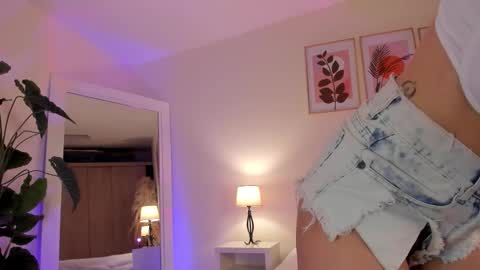 Snapshot of misstequila_ chatting on 03-06-26, 10:28 Sara Martinez online show from 03-06-26, 10:28