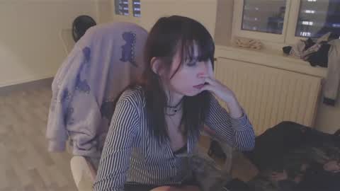 missthon online show from 12-18-24, 04:17