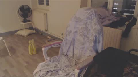 missthon online show from 12-20-24, 06:40
