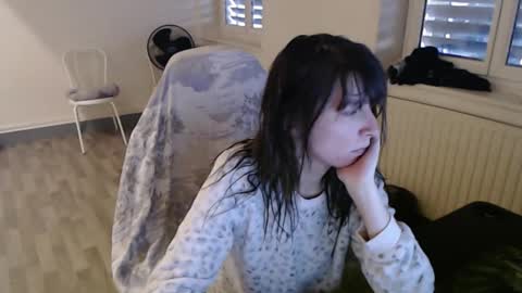 missthon online show from 01-01-25, 04:07