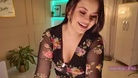 Valentina online show from 09-30-25, 11:43