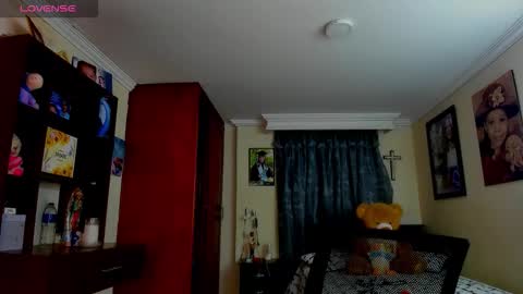 missvalery1 online show from 03-25-26, 10:38