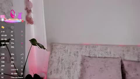 Pau OFmissweetpeach online show from 06-15-26, 09:06