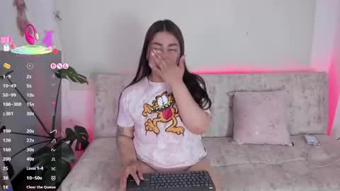 Pau OFmissweetpeach online show from 06-18-26, 02:23
