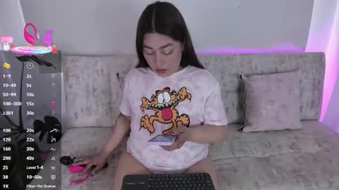 Pau OFmissweetpeach online show from 06-24-26, 08:19