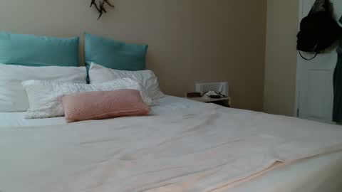 Snapshot of missxmonique chatting on 03-04-25, 04:20 Monique online show from 03-04-25, 04:20