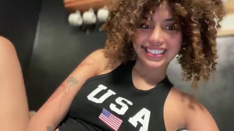 Divine Olga  online show from 12-19-24, 12:23