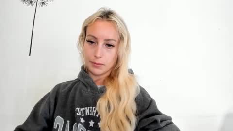 Missy matrix online show from 12-18-25, 10:32