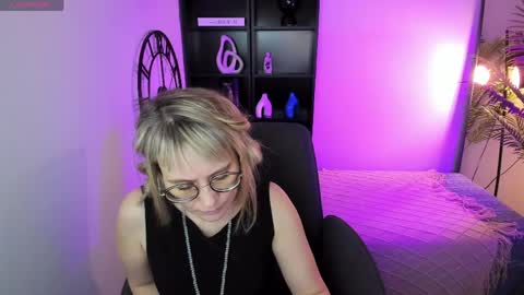 Snapshot of missy_mills chatting on 03-31-26, 06:25 Missy online show from 03-31-26, 06:25