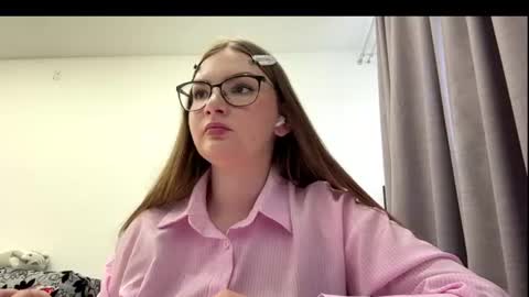 Snapshot of missyklym chatting on 07-14-26, 02:01 Sandra online show from 07-14-26, 02:01