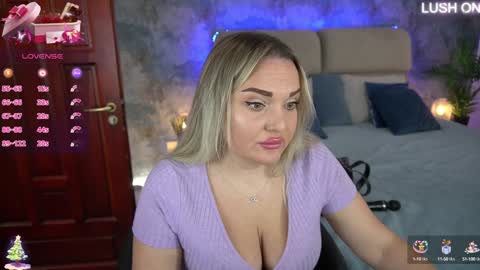 Snapshot of missyymartinezz chatting on 01-24-25, 08:13 Amely online show from 01-24-25, 08:13