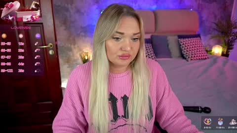 Snapshot of missyymartinezz chatting on 01-31-25, 08:01 Amely online show from 01-31-25, 08:01