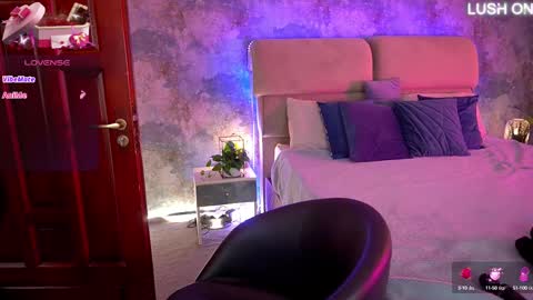 Snapshot of missyymartinezz chatting on 02-23-25, 07:22 Amely online show from 02-23-25, 07:22