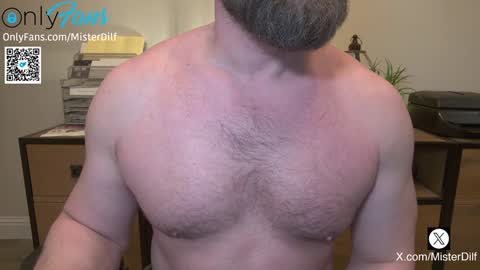 Snapshot of mister_dilf chatting on 01-24-25, 12:09 MISTER DILF online show from 01-24-25, 12:09