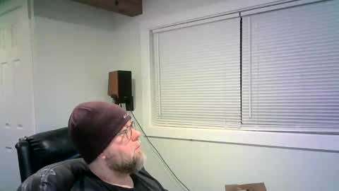 Snapshot of mister_happy567 chatting on 03-06-25, 03:02 Mr. Happy online show from 03-06-25, 03:02