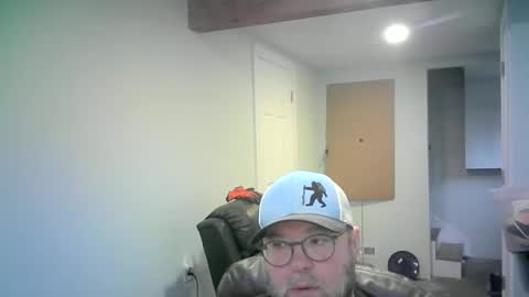 Snapshot of mister_happy567 chatting on 02-22-26, 06:06 Mr. Happy online show from 02-22-26, 06:06