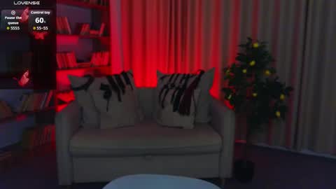 Marcelline online show from 05-25-26, 01:55