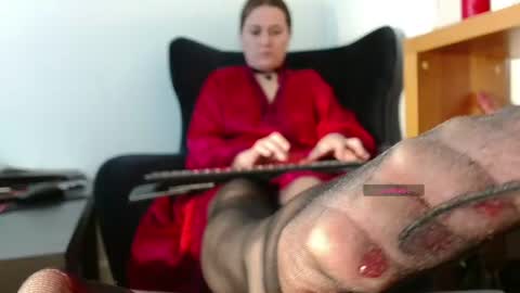mistress_angelina777 online show from 08-04-26, 08:22