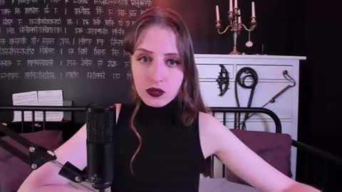 Snapshot of mistress_marlene chatting on 06-26-26, 08:08 Mistress Marlene online show from 06-26-26, 08:08