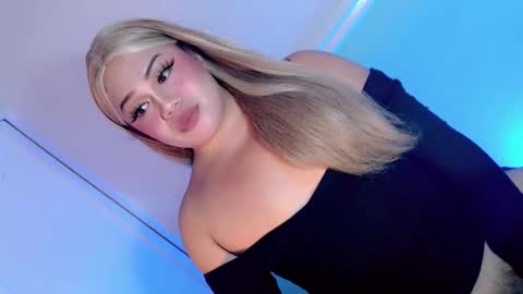 mistress_marta69 online show from 10-18-25, 11:16
