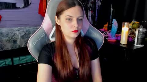 Snapshot of mistress_priest chatting on 03-05-26, 11:01 Dirty Priest and Ivi online show from 03-05-26, 11:01