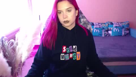 Miss Bailey online show from 09-29-25, 11:04