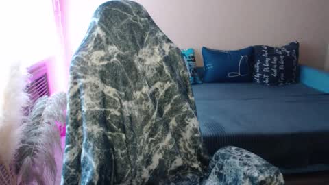 Miss Bailey online show from 12-04-25, 10:35