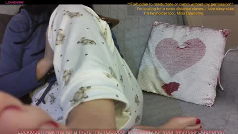 Snapshot of mistressdaenerys chatting on 01-07-25, 03:33 Mistress Daenerys online show from 01-07-25, 03:33