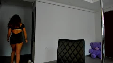 Snapshot of mistresskenda chatting on 03-07-25, 10:24 Mistress KiRa online show from 03-07-25, 10:24