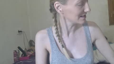 mistressmilly32 online show from 02-06-26, 09:40