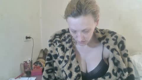 mistressmilly32 online show from 04-04-26, 10:02
