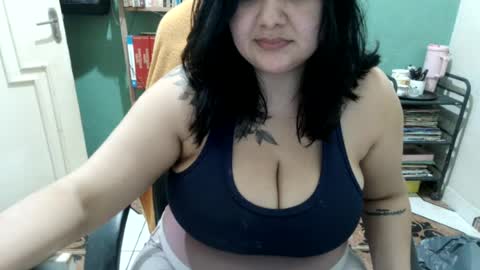 Snapshot of mistressnoiir chatting on 07-10-26, 11:51 mistressnoiir online show from 07-10-26, 11:51